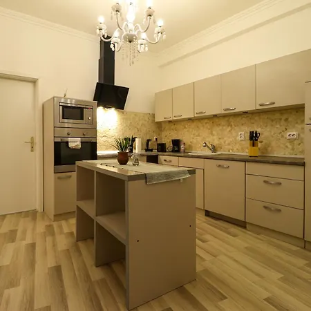 Appartement Vollausgestatte Fuer 5 Personen *